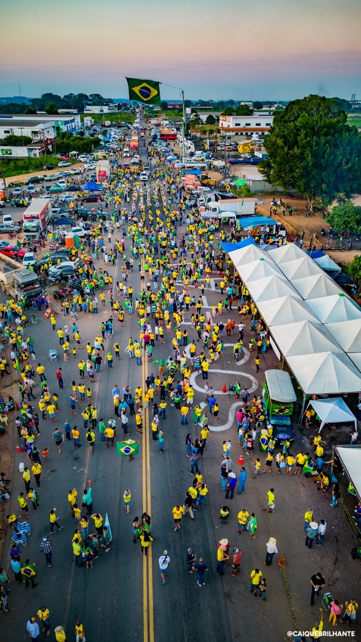 Veja seleção de imagens da manifestação em Ji Paraná pelas lentes de